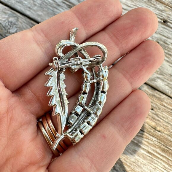 Vintage Brooch with Rhinestones Grape Brooch Leaf Brooch Silver Tone Pin - Picture 2 of 2